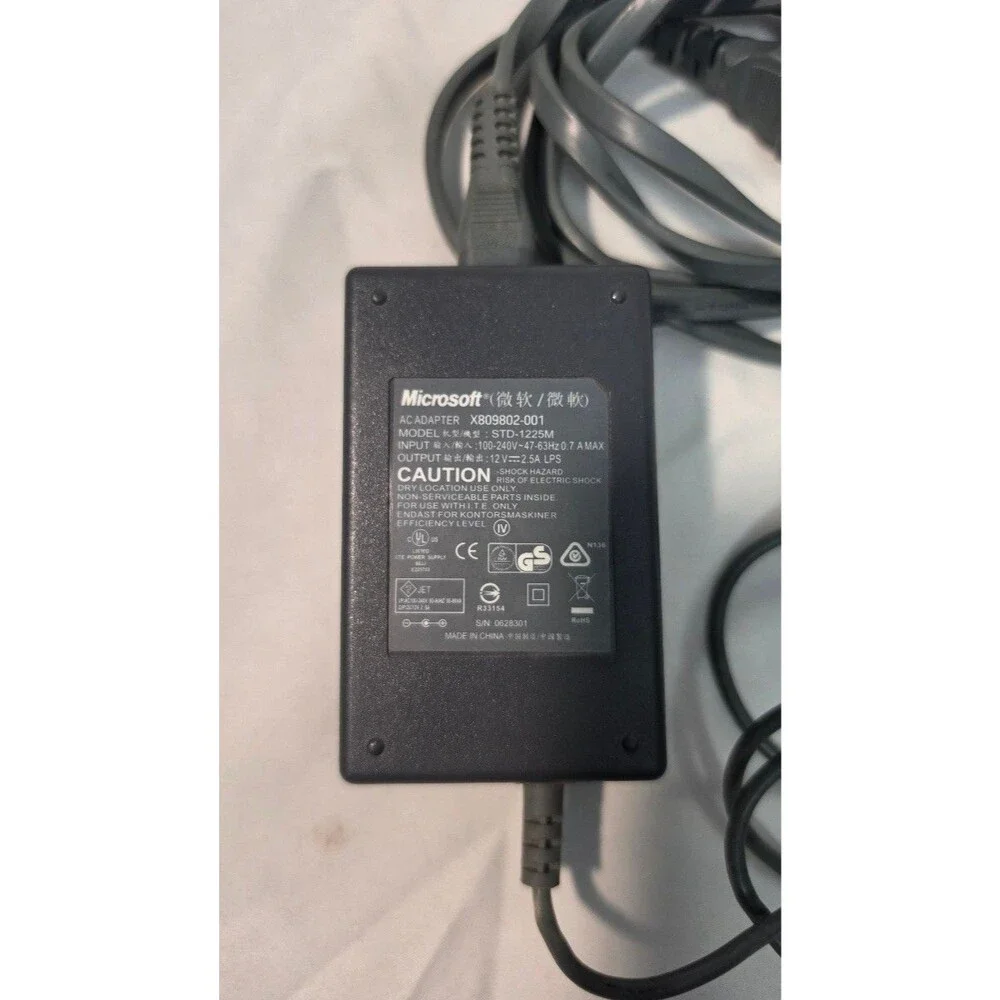 Microsoft 12V 2.5A AC Power Adapter X809802-001 STD-1225M